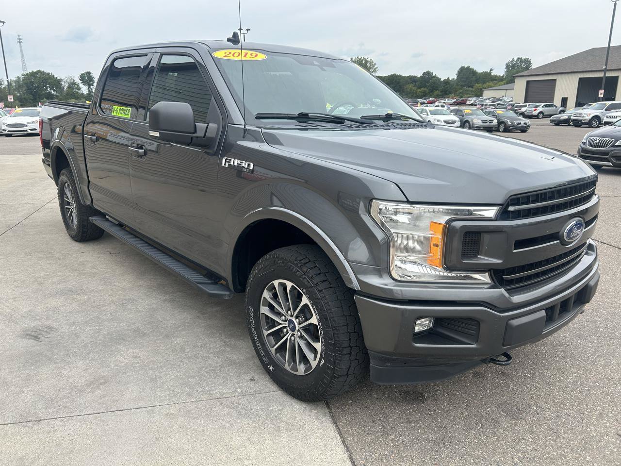 Used 2019 Ford F150 XLT w/ Equipment Group 302A Luxury AWD/4WD image 3