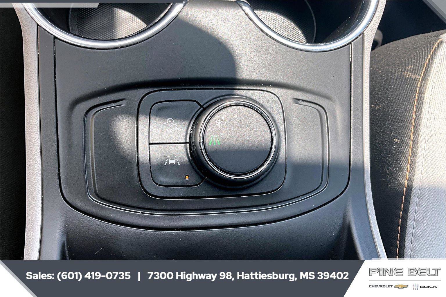 Used 2020 GMC Terrain SLE image 23