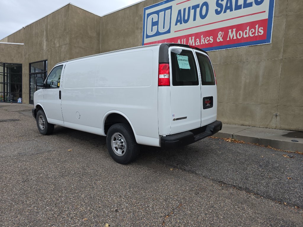 Used 2021 Chevrolet Express 2500 w/ Driver Convenience Package image 5