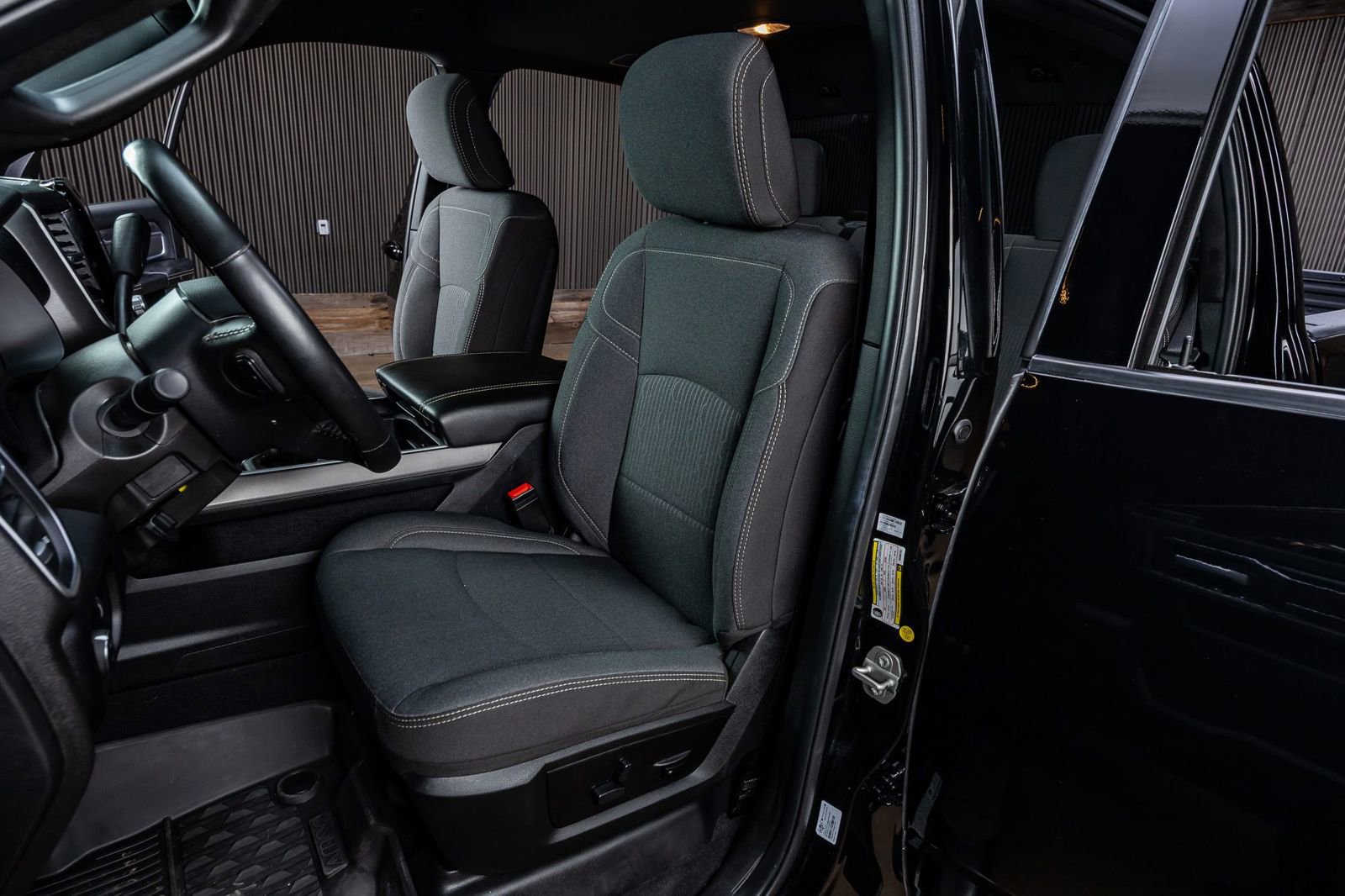 Used 2024 RAM 3500 Big Horn w/ Night Edition image 29