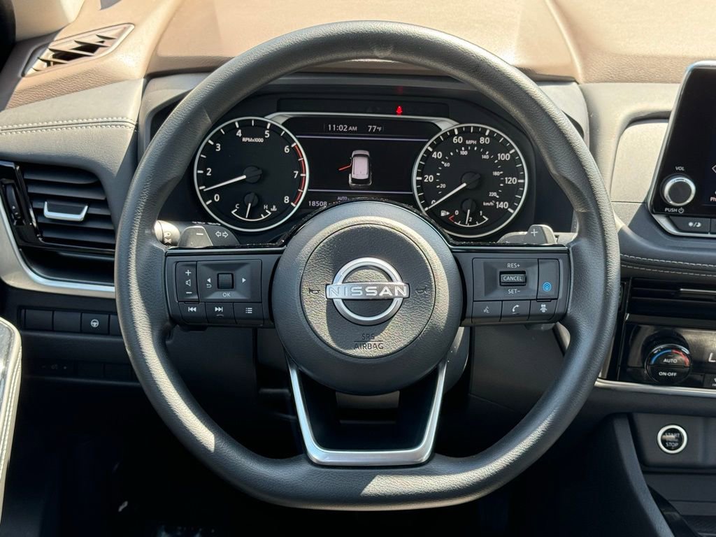 Used 2022 Nissan Rogue SV image 5