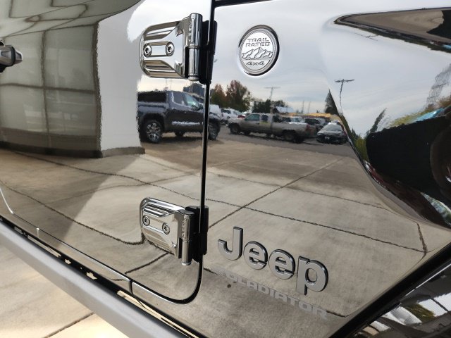 Used 2025 Jeep Gladiator Sport AWD/4WD image 10