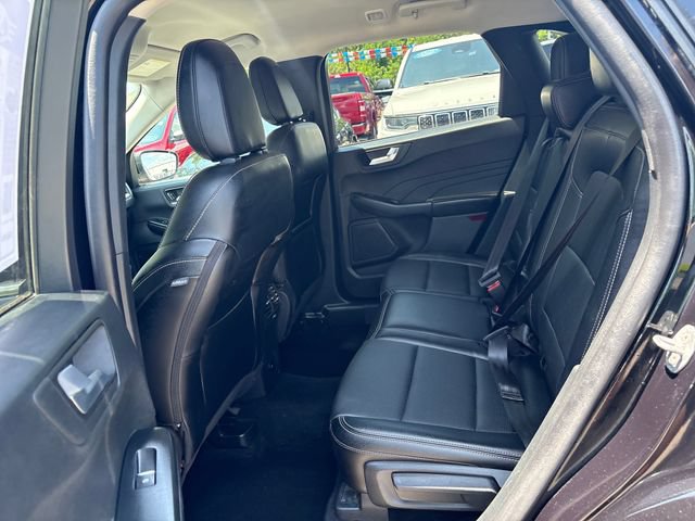 Used 2025 Ford Escape Platinum AWD/4WD image 19