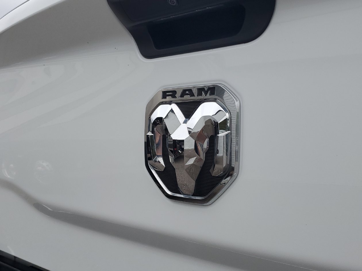 Used 2023 RAM 2500 Tradesman w/ Chrome Appearance Group AWD/4WD image 6