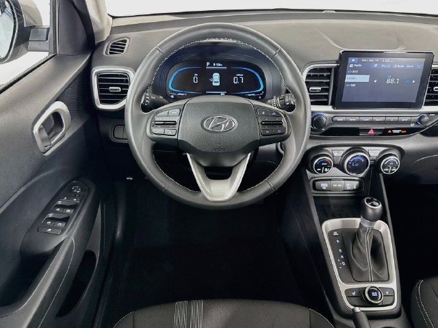 Used 2026 Hyundai Venue SEL FWD image 14