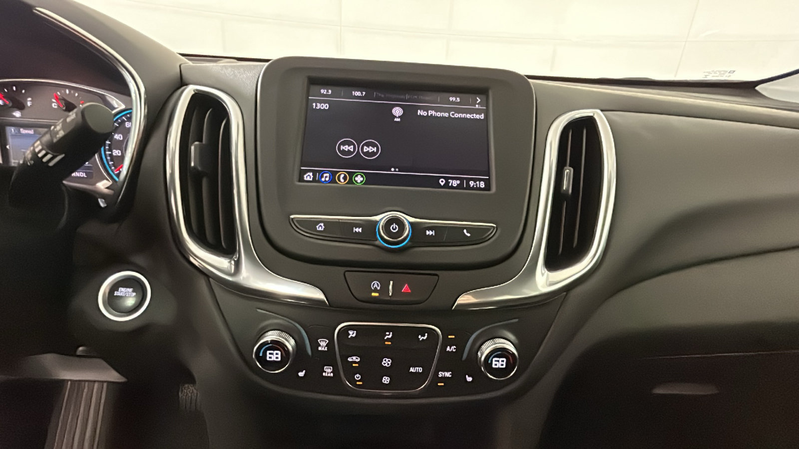 Used 2024 Chevrolet Equinox LT w/ LPO, Floor Liner Package AWD/4WD image 27