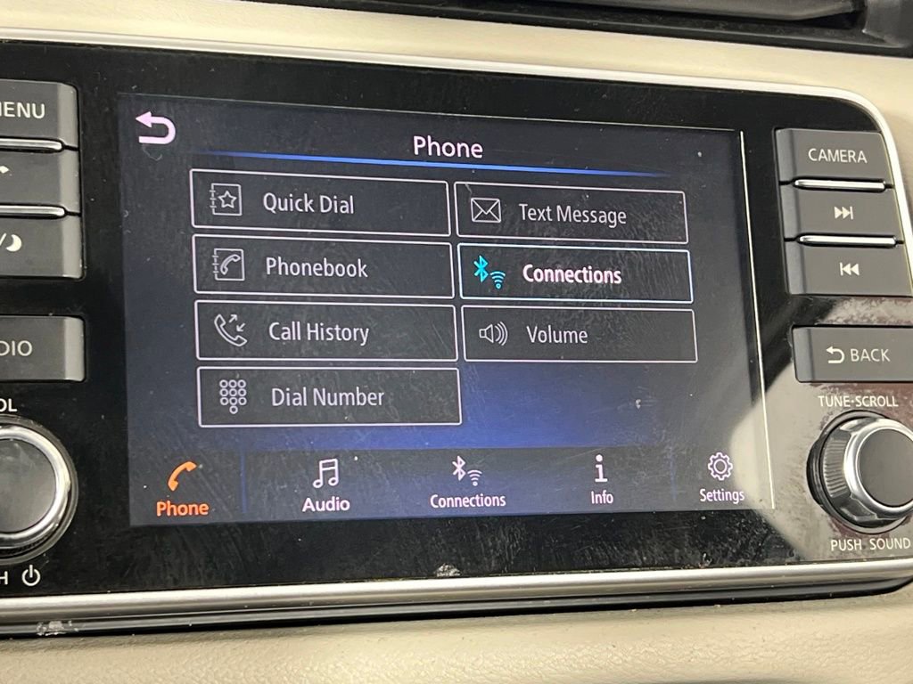 Used 2021 Nissan Versa SV image 32