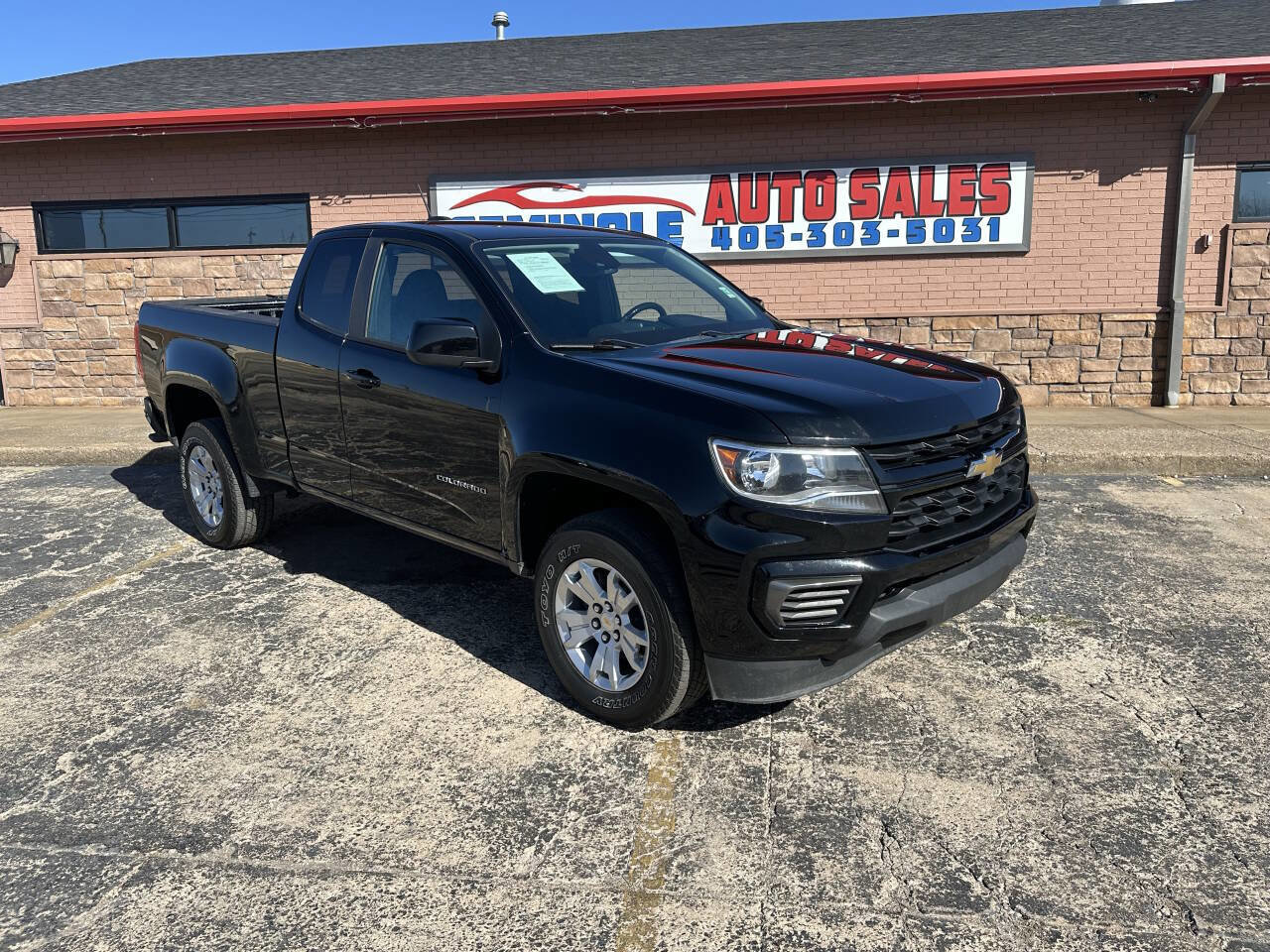 Used 2022 Chevrolet Colorado LT w/ Fleet Safety Package image 2