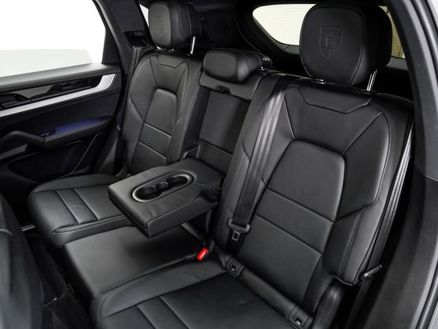 Certified 2024 Porsche Cayenne AWD/4WD image 27