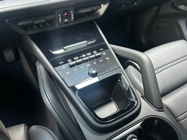 Certified 2026 Porsche Cayenne Coupe AWD/4WD image 24