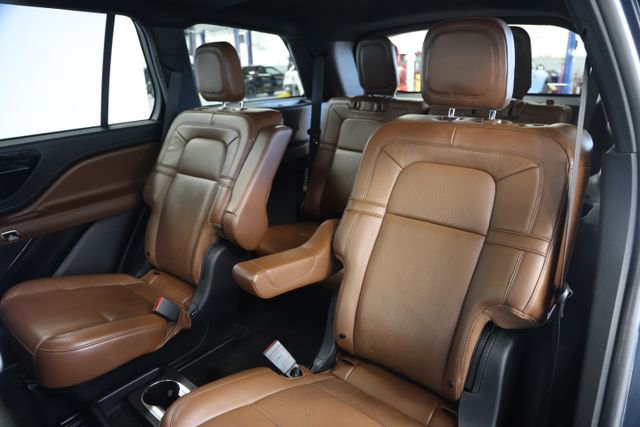 Used 2022 Lincoln Aviator Grand Touring w/ Equipment Group 301A AWD/4WD image 39
