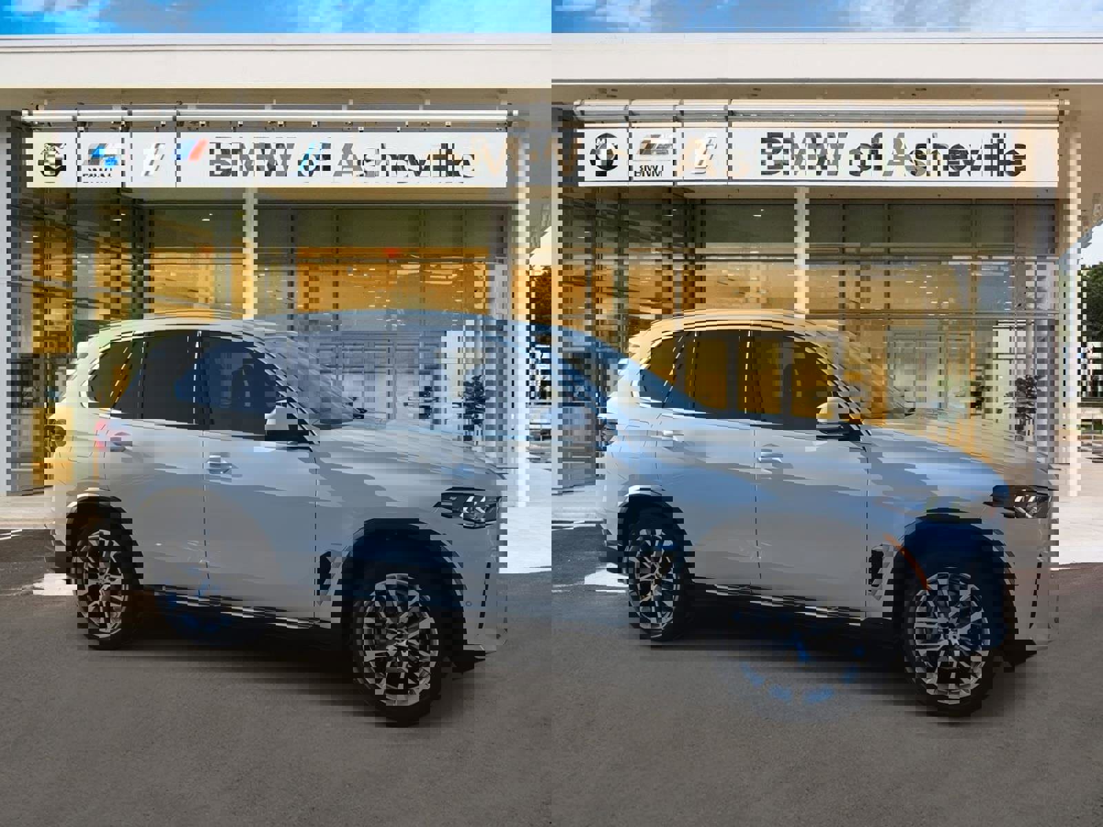 Used 2024 BMW X5 xDrive40i image 1