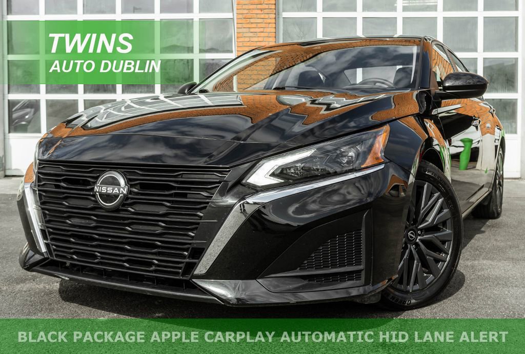 Used 2024 Nissan Altima 2.5 SV image 1