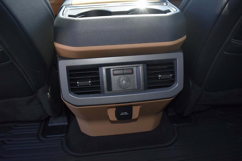 Used 2025 Ford F450 Lariat w/ FX4 Off-Road Package image 19