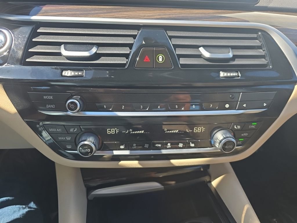 Used 2021 BMW 540i xDrive w/ Convenience Package AWD/4WD image 25
