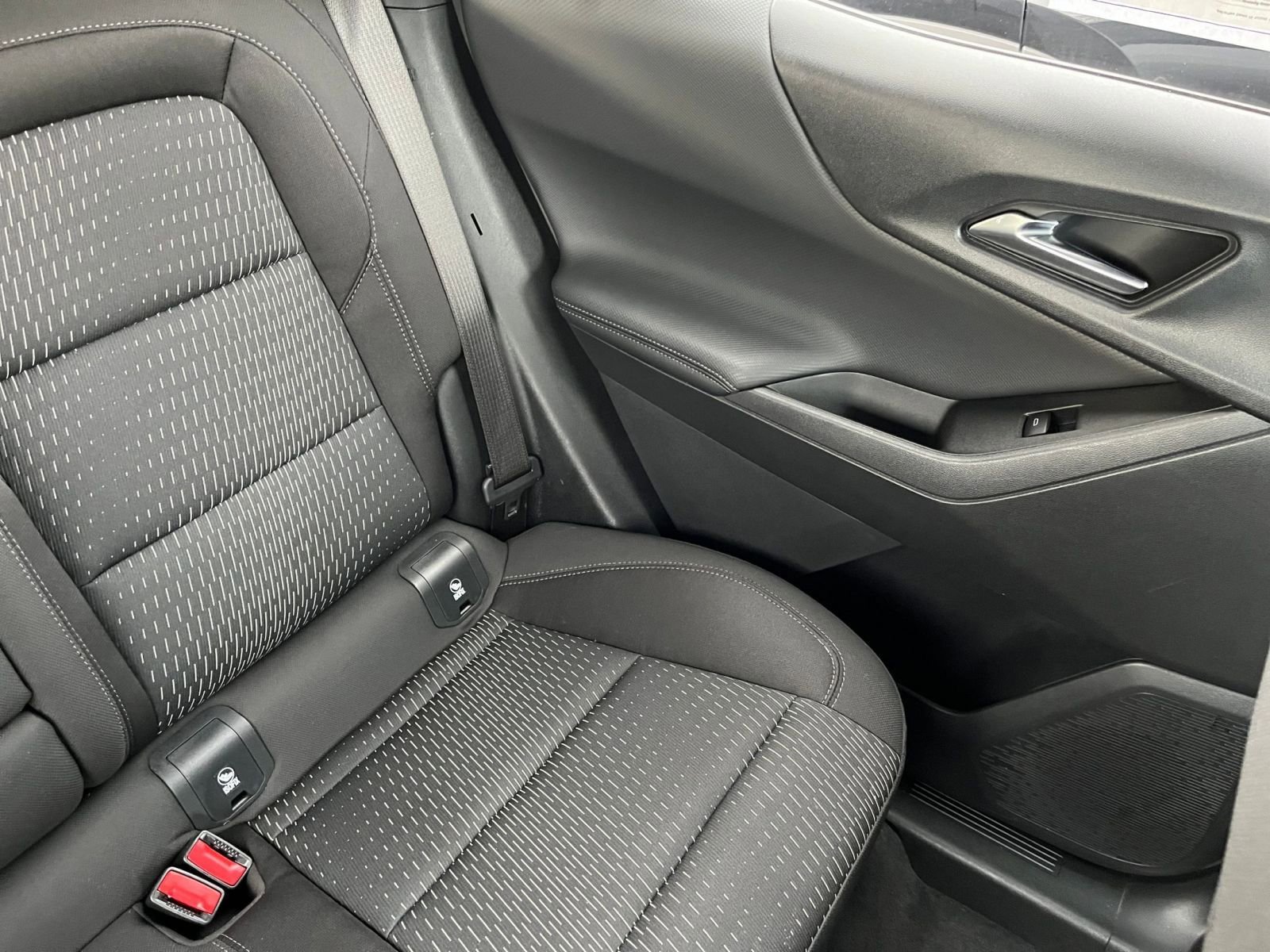 Used 2025 Chevrolet Equinox LT image 36