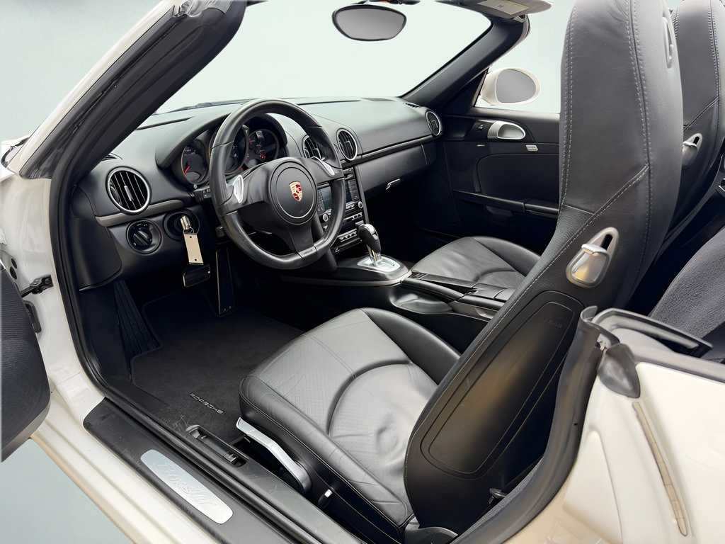 Used 2011 Porsche Boxster RWD image 17