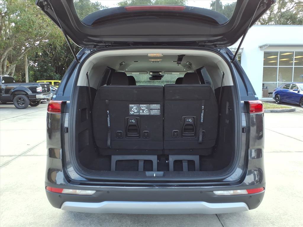 Used 2024 Kia Carnival LX image 31