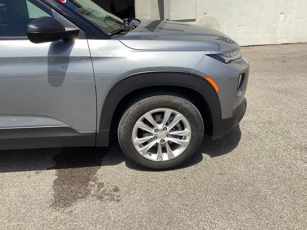 Used 2023 Chevrolet TrailBlazer LS FWD image 22