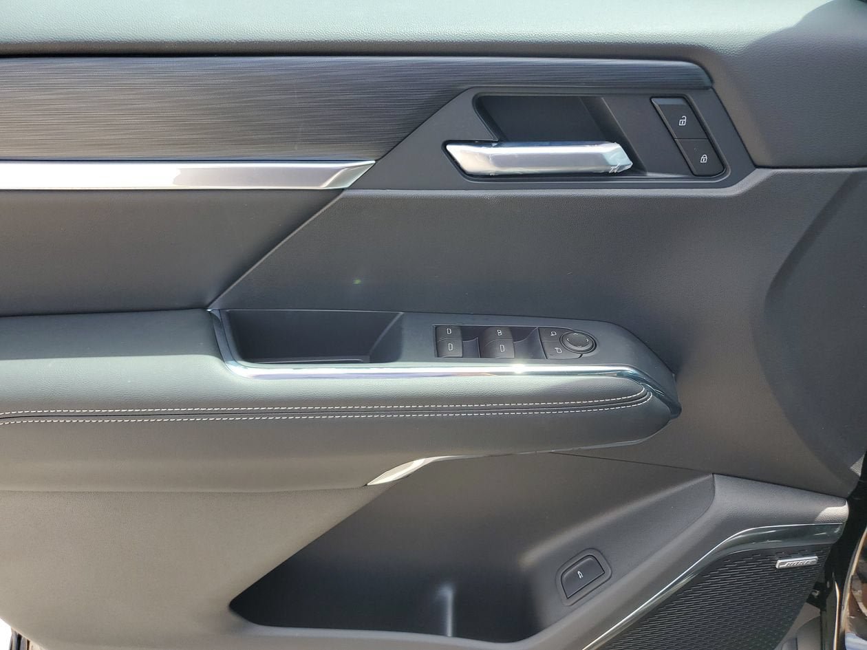 New 2026 GMC Acadia Elevation w/ Black Edition FWD image 17