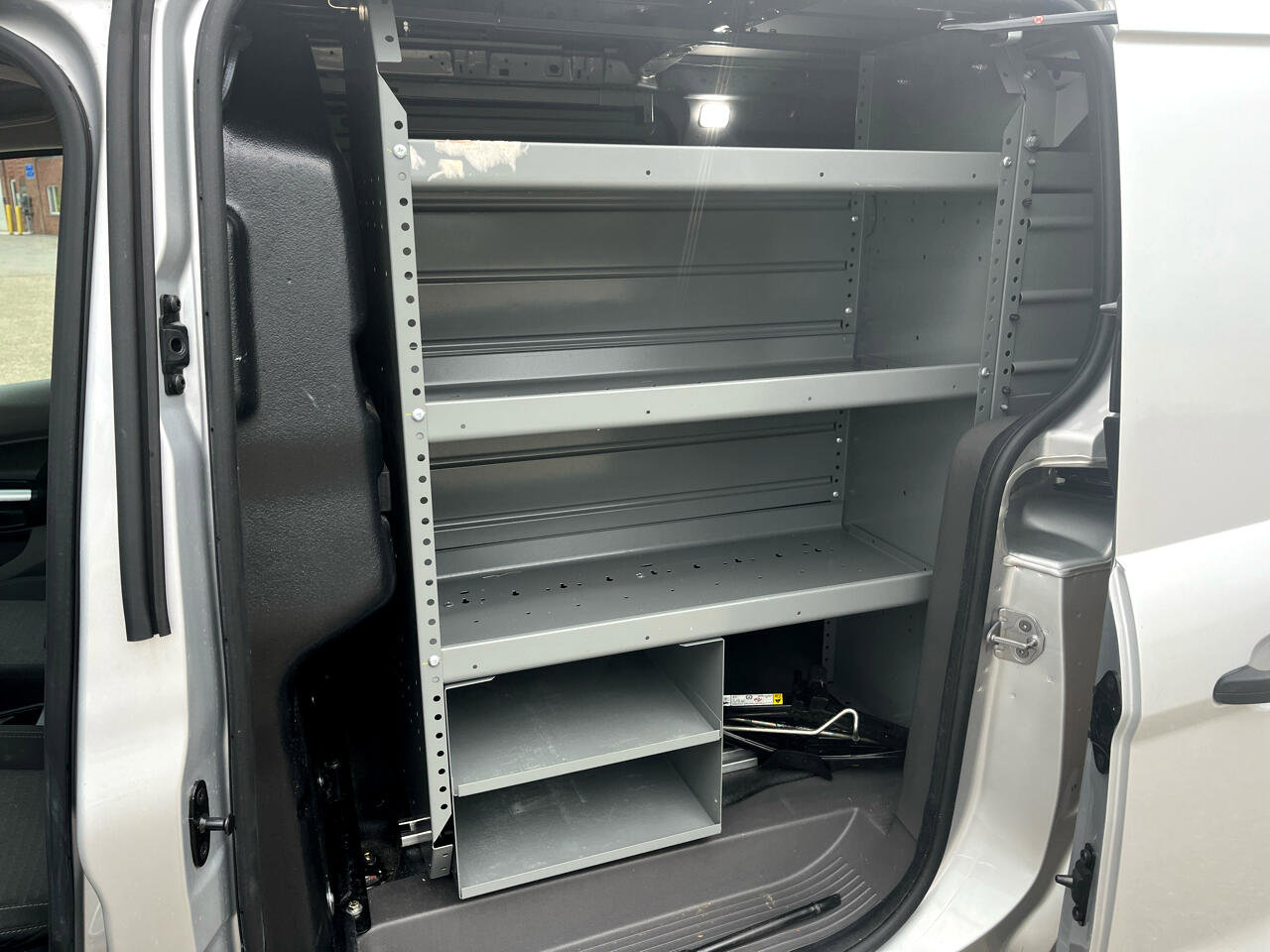 Used 2021 Ford Transit Connect XLT image 15