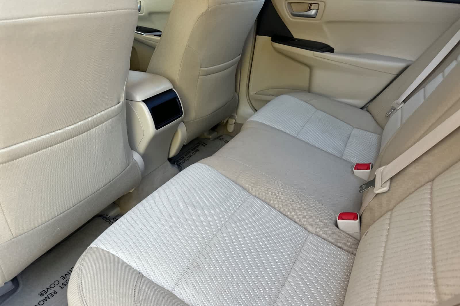 Used 2017 Toyota Camry LE FWD image 4