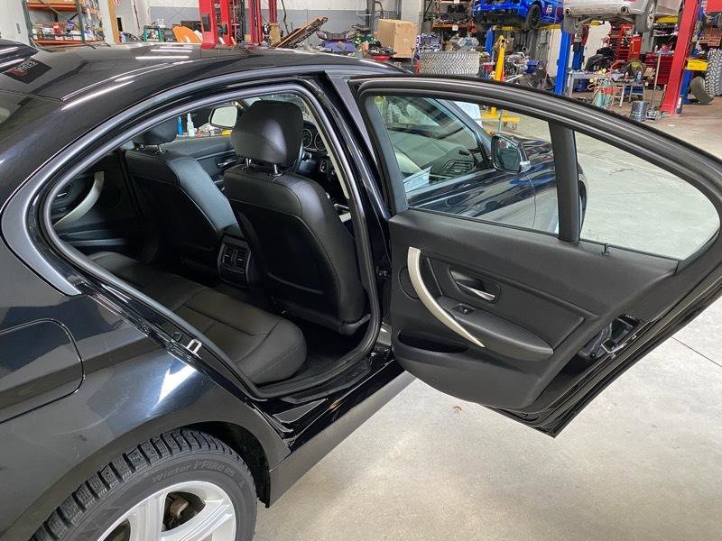 Used 2015 BMW 320i xDrive Sedan AWD/4WD image 14
