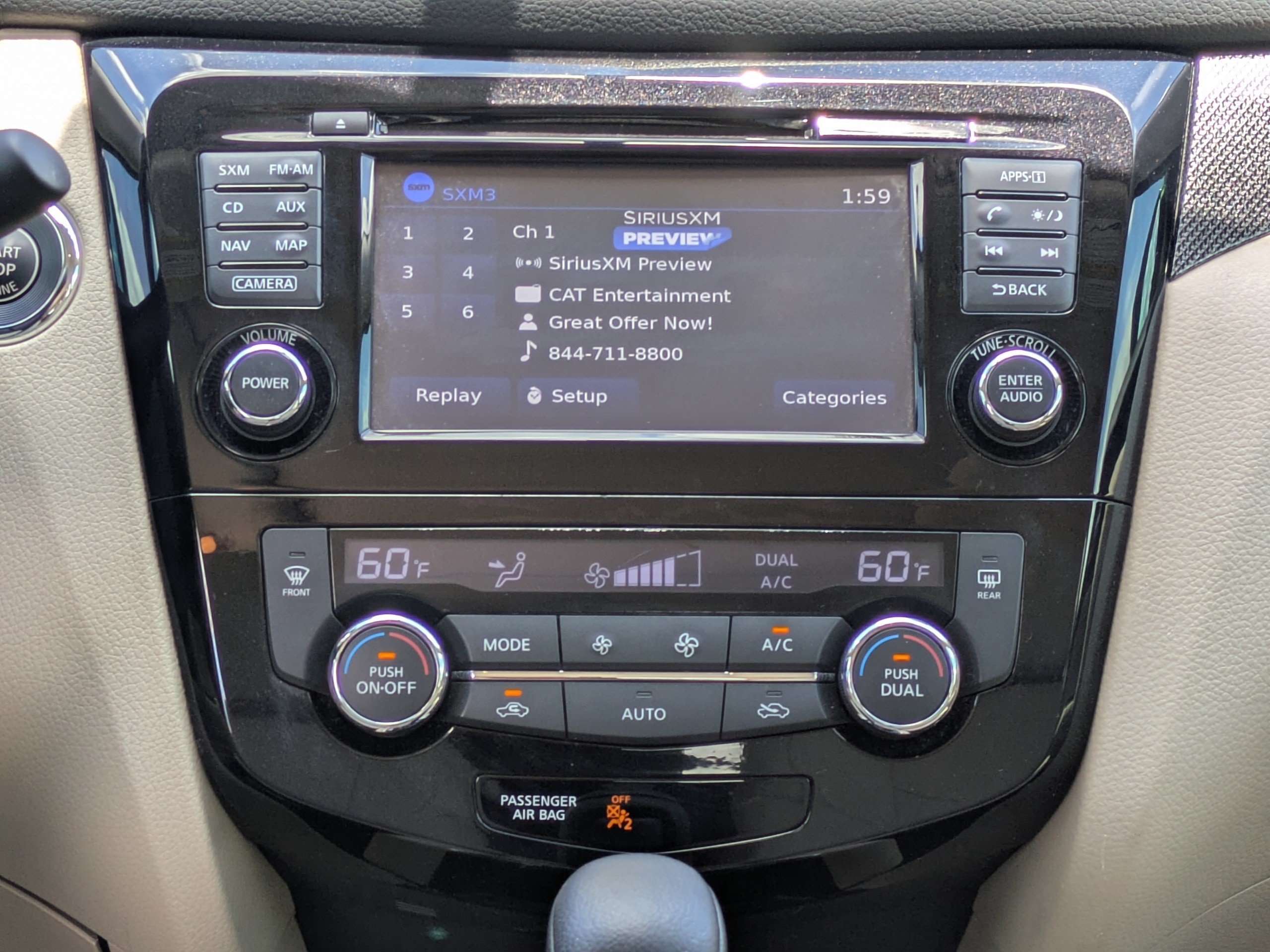 Used 2016 Nissan Rogue SL w/ SL Premium Package FWD image 17