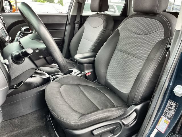 Used 2017 Kia Soul + FWD image 15