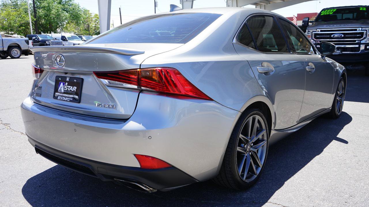 Used 2018 Lexus IS 300 F Sport RWD image 3