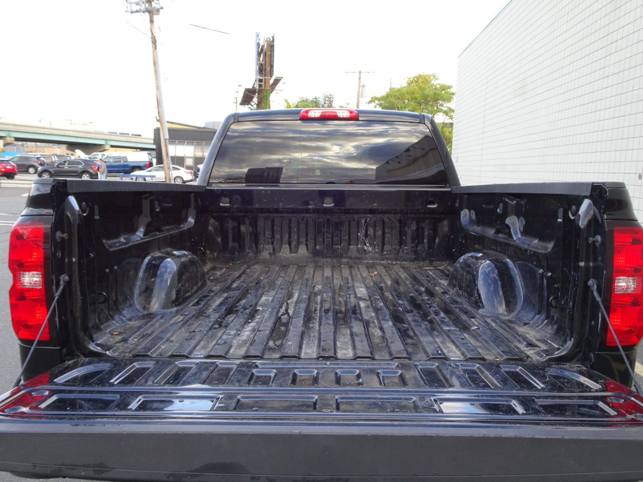 Used 2018 Chevrolet Silverado 1500 Custom w/ Custom Value Package image 9