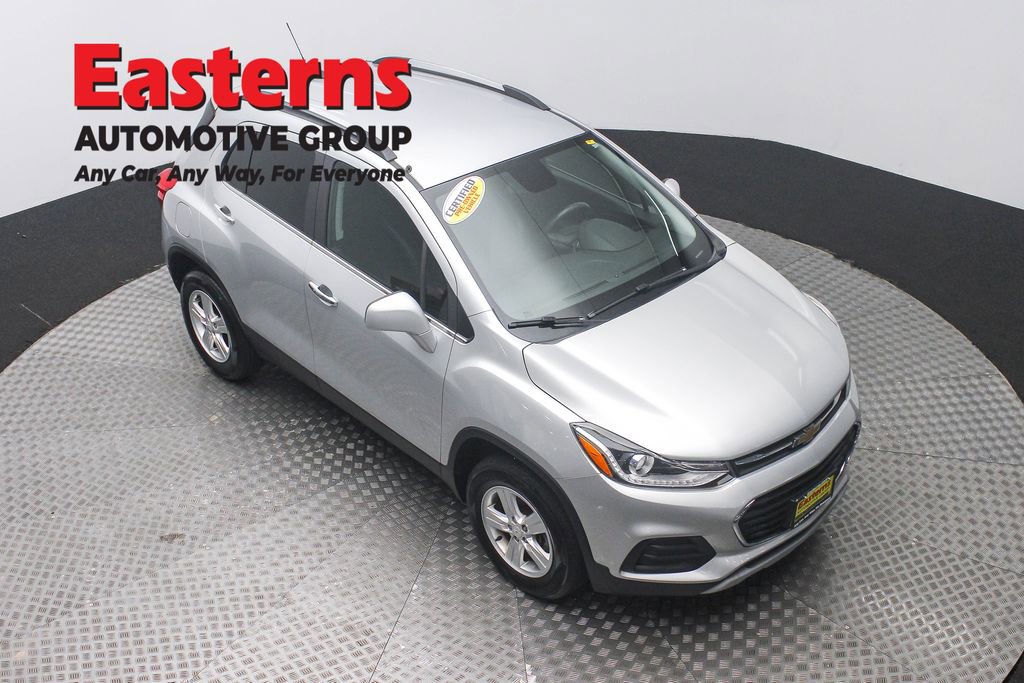 Used 2018 Chevrolet Trax LT w/ LT Convenience Package AWD/4WD image 3