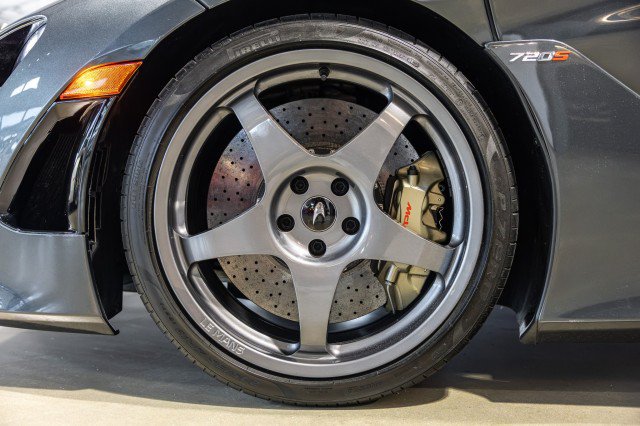 Used 2021 McLaren 720S Performance RWD image 34