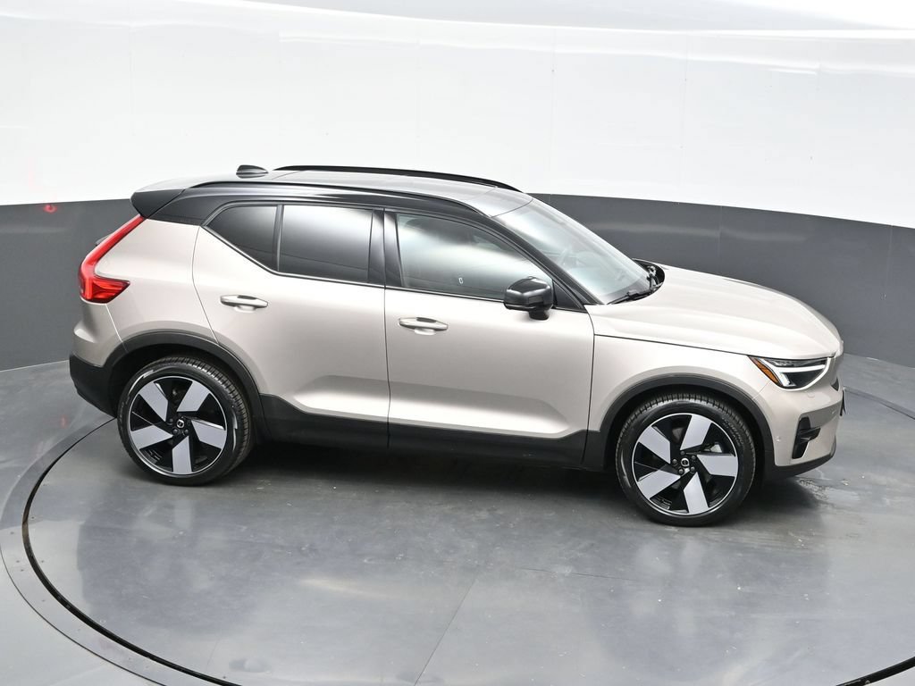 Used 2023 Volvo XC40 Recharge Plus AWD/4WD image 36