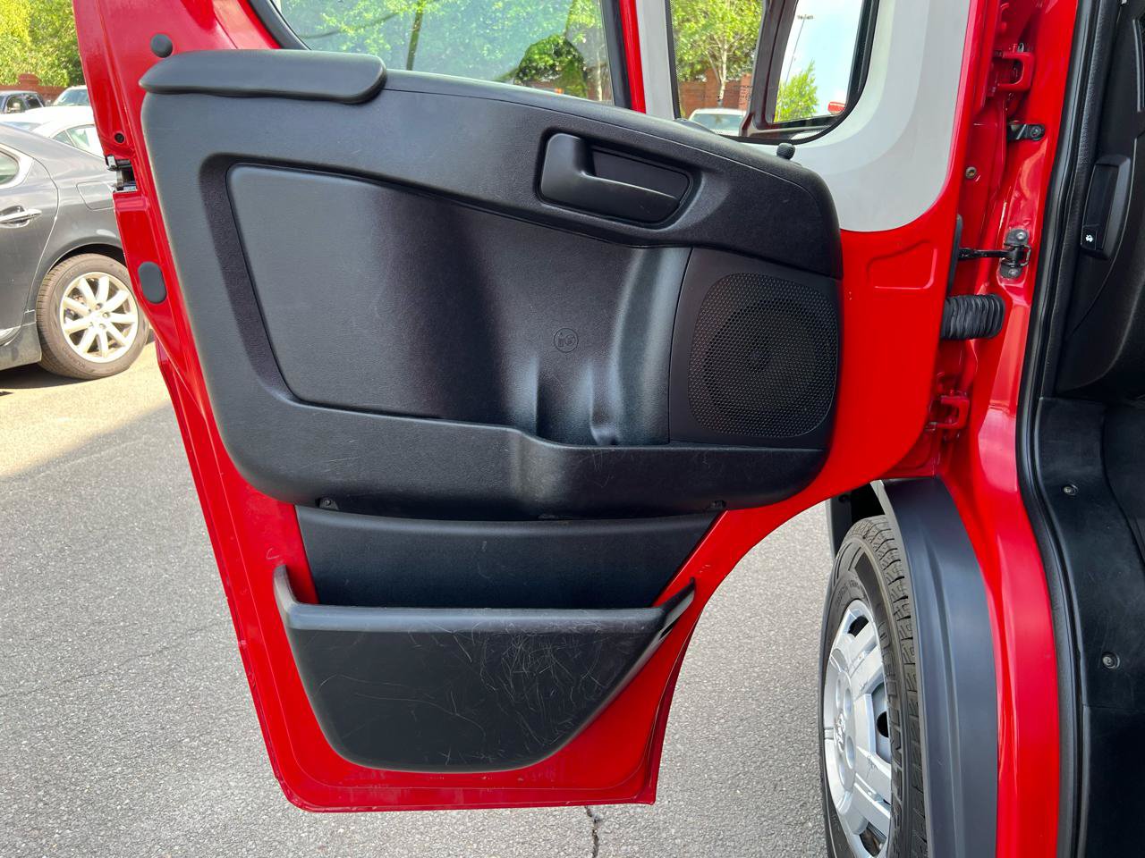 Used 2017 RAM ProMaster 2500 w/ Mopar Trailer Tow Group FWD image 25