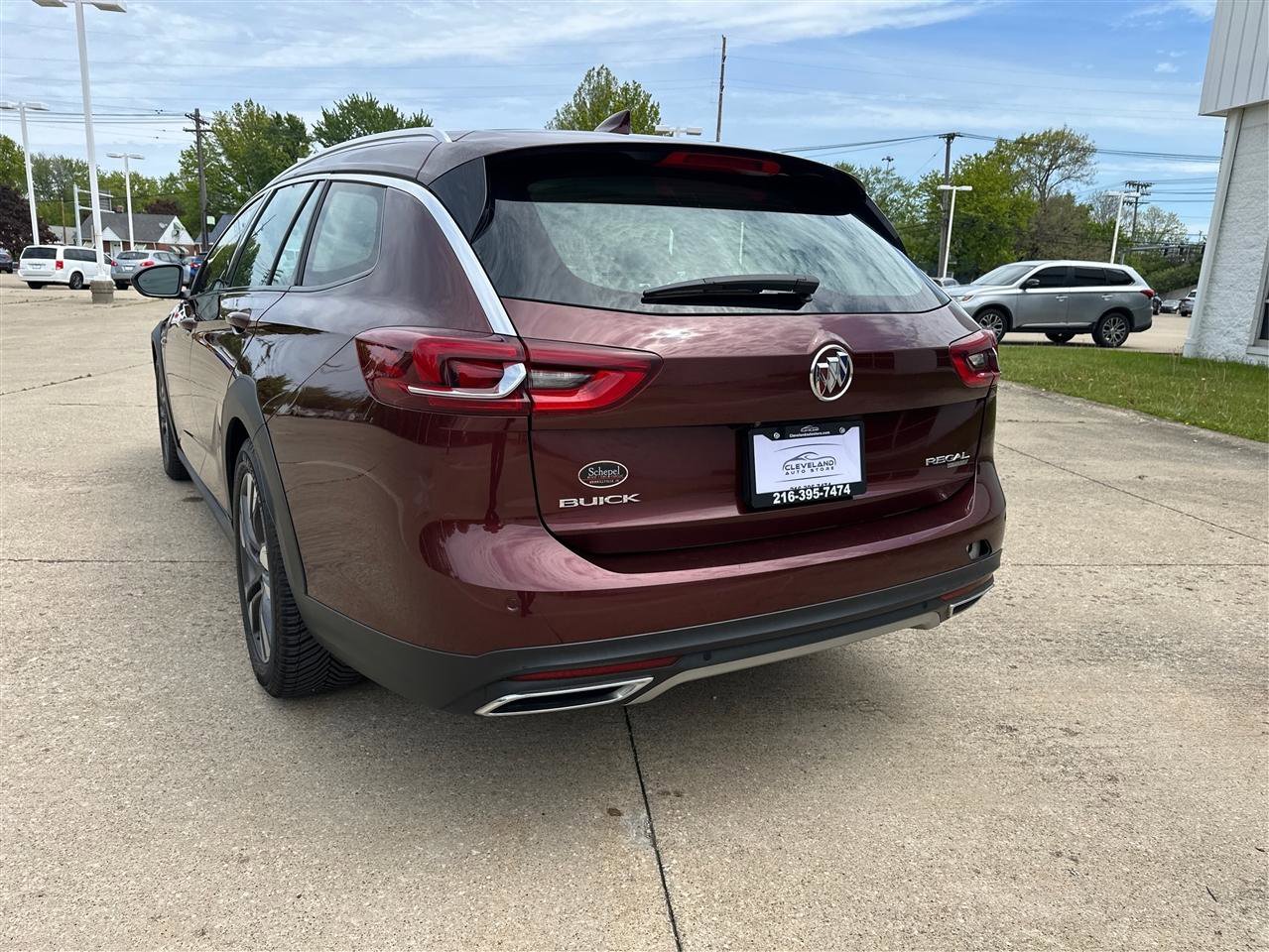 Used 2018 Buick Regal Essence w/ Driver Confidence Package #1 AWD/4WD image 25
