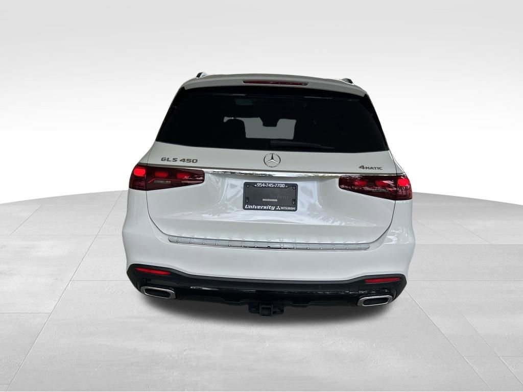 Used 2025 Mercedes-Benz GLS 450 4MATIC image 5