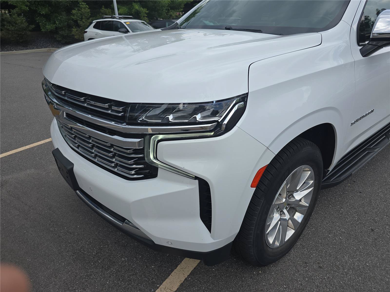Used 2022 Chevrolet Suburban Premier AWD/4WD image 9