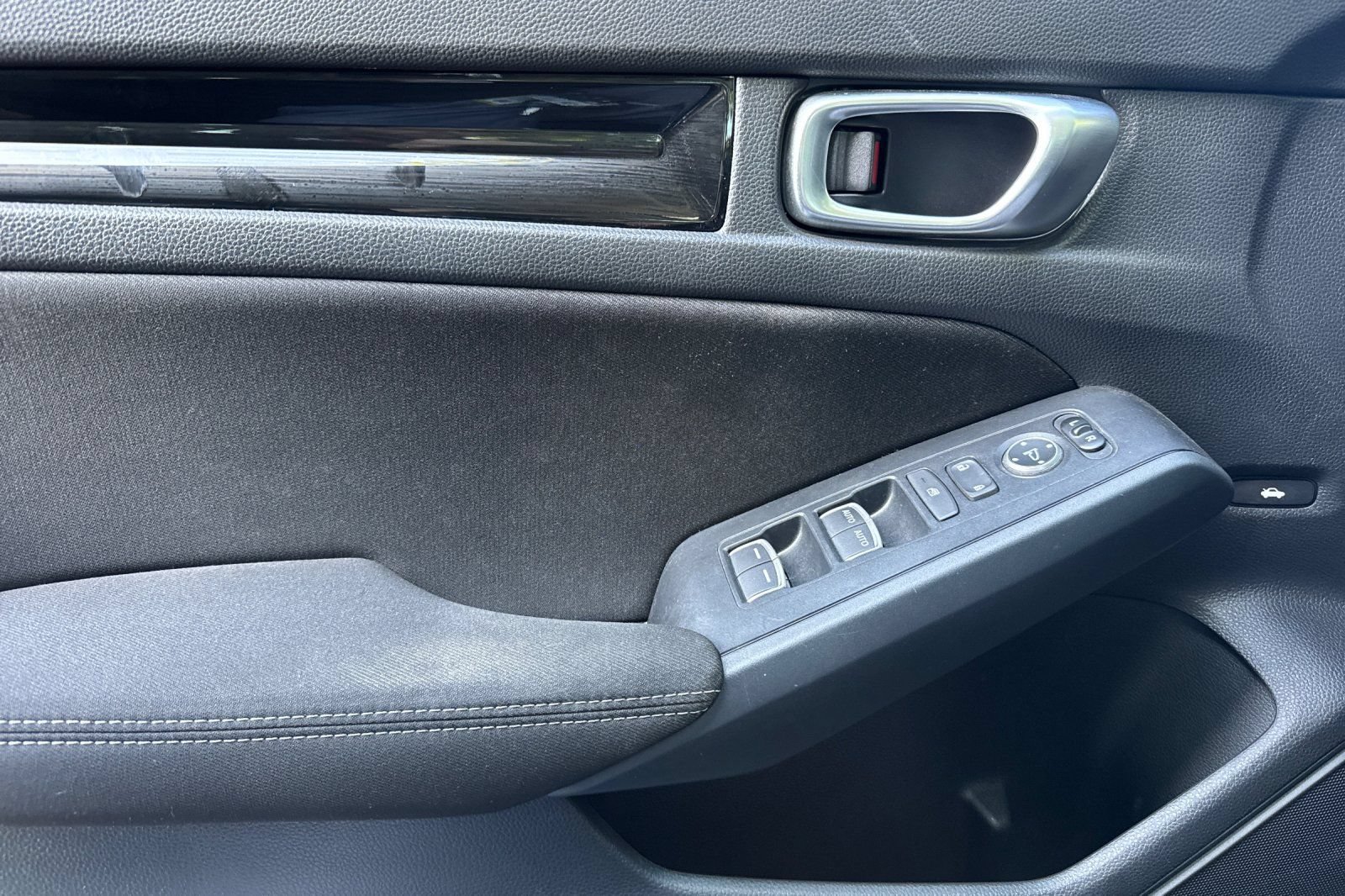 Used 2023 Honda Civic EX image 11