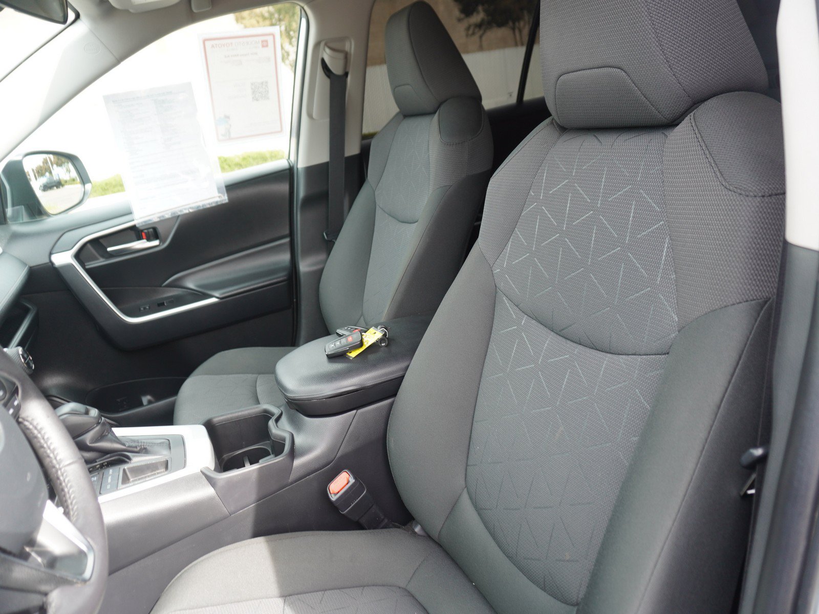 Used 2024 Toyota RAV4 XLE w/ Convenience Package FWD image 23