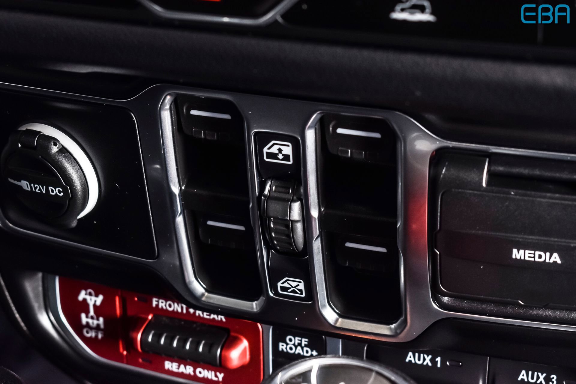 Used 2024 Jeep Wrangler Unlimited Rubicon 4xe w/ Technology Group image 29