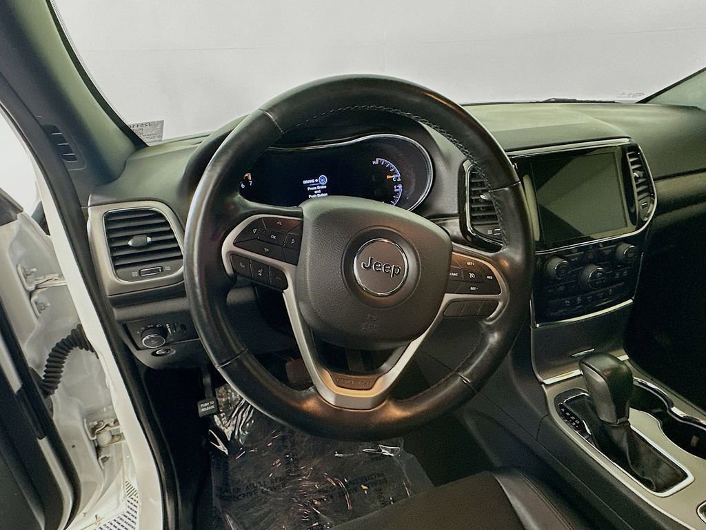 Certified 2022 Jeep Grand Cherokee Laredo X image 19