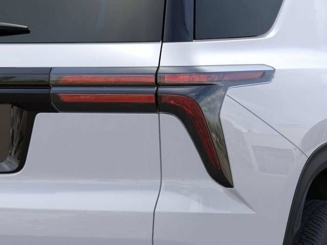 New 2026 Chevrolet Traverse LT w/ Driver Confidence Package FWD image 13