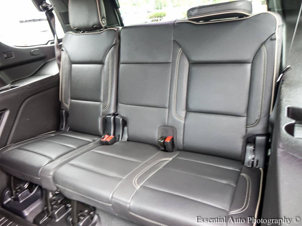 Used 2025 GMC Yukon Elevation w/ Elevation Premium Package AWD/4WD image 12
