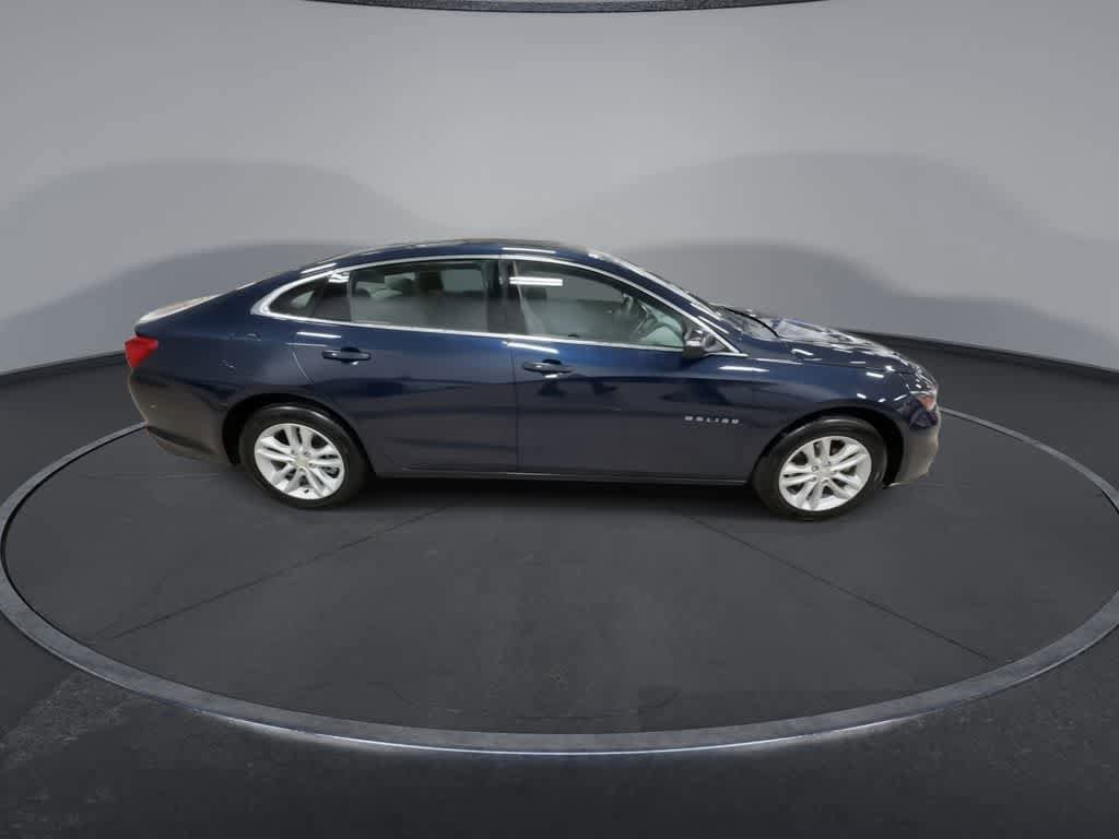 Used 2018 Chevrolet Malibu LT image 9