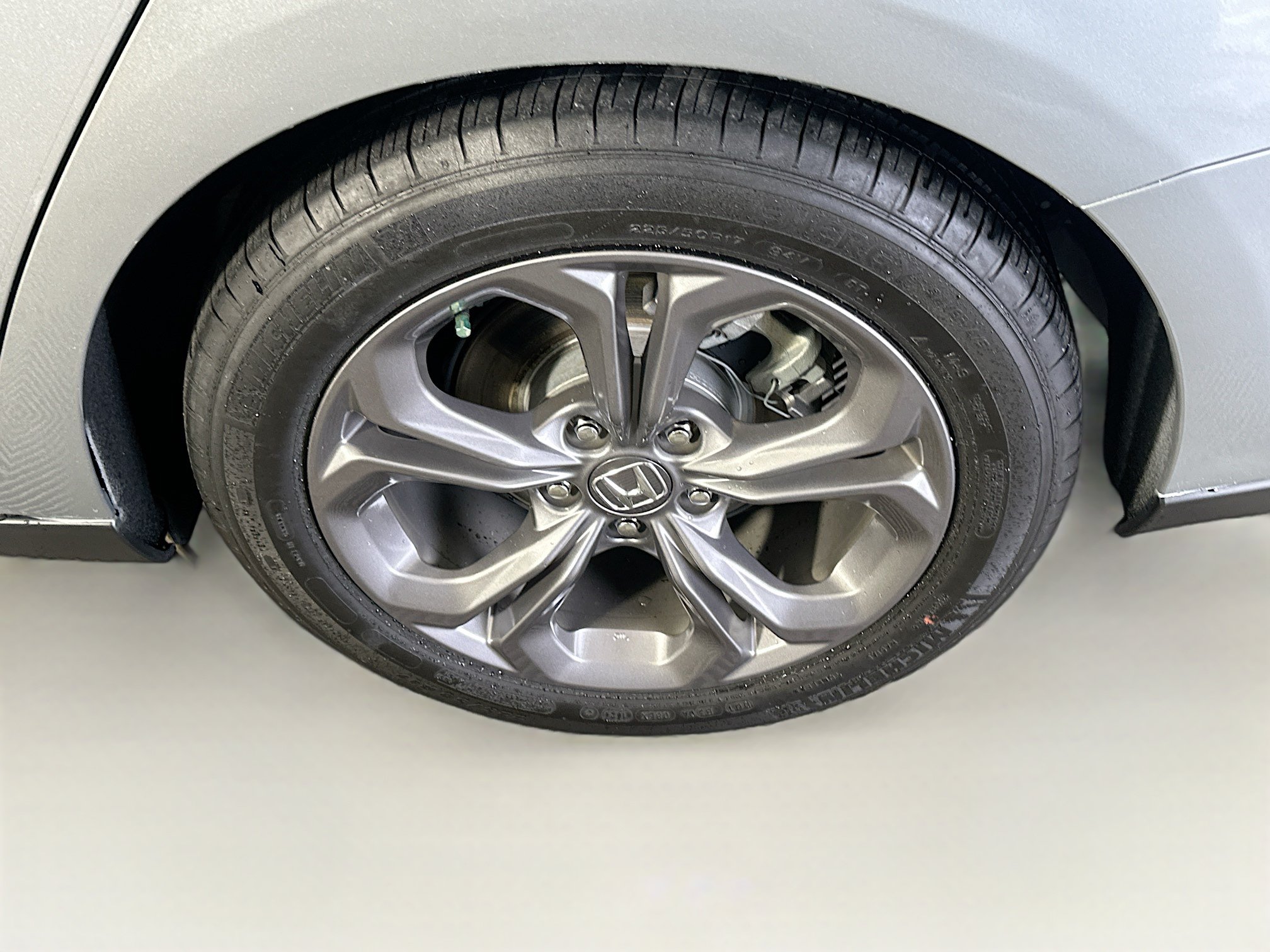 Used 2024 Honda Accord EX image 11