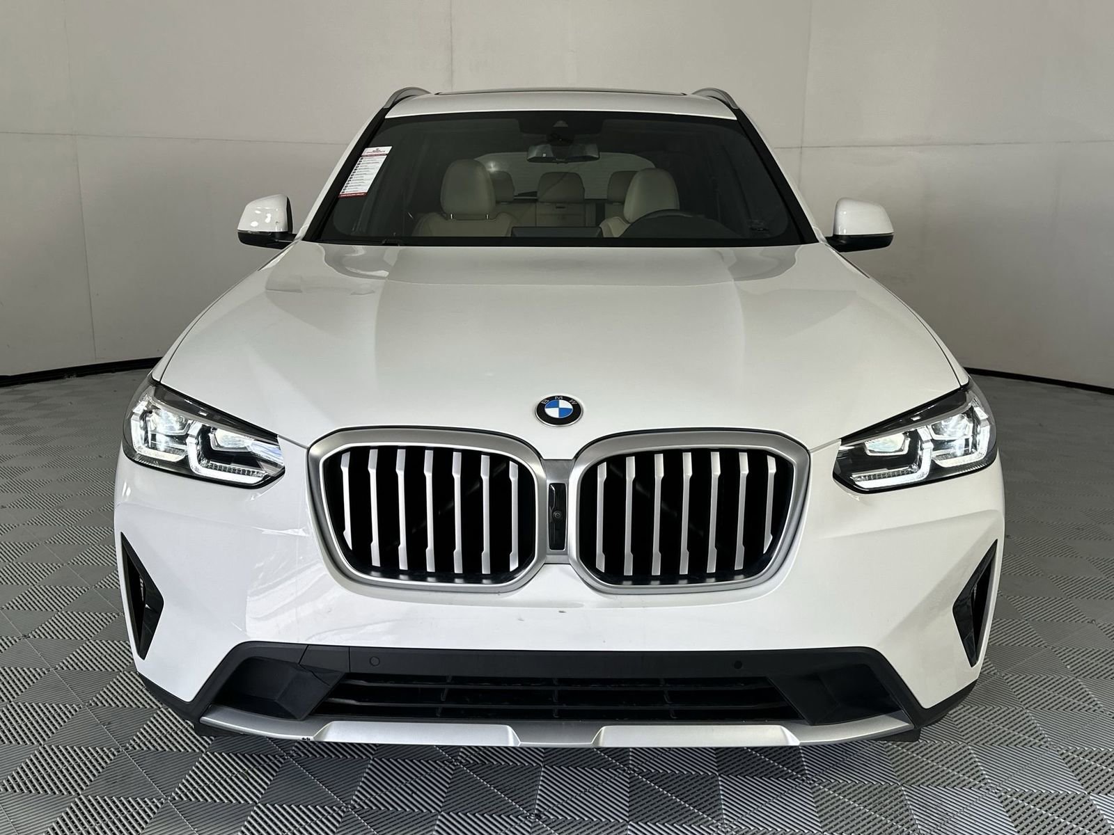Used 2023 BMW X3 sDrive30i w/ Convenience Package RWD image 3