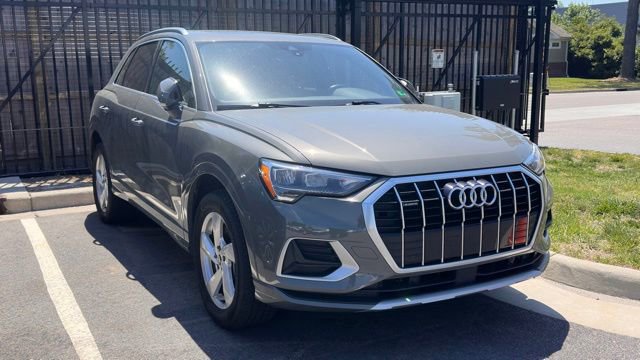 Used 2021 Audi Q3 2.0T Premium w/ Convenience Package AWD/4WD image 1