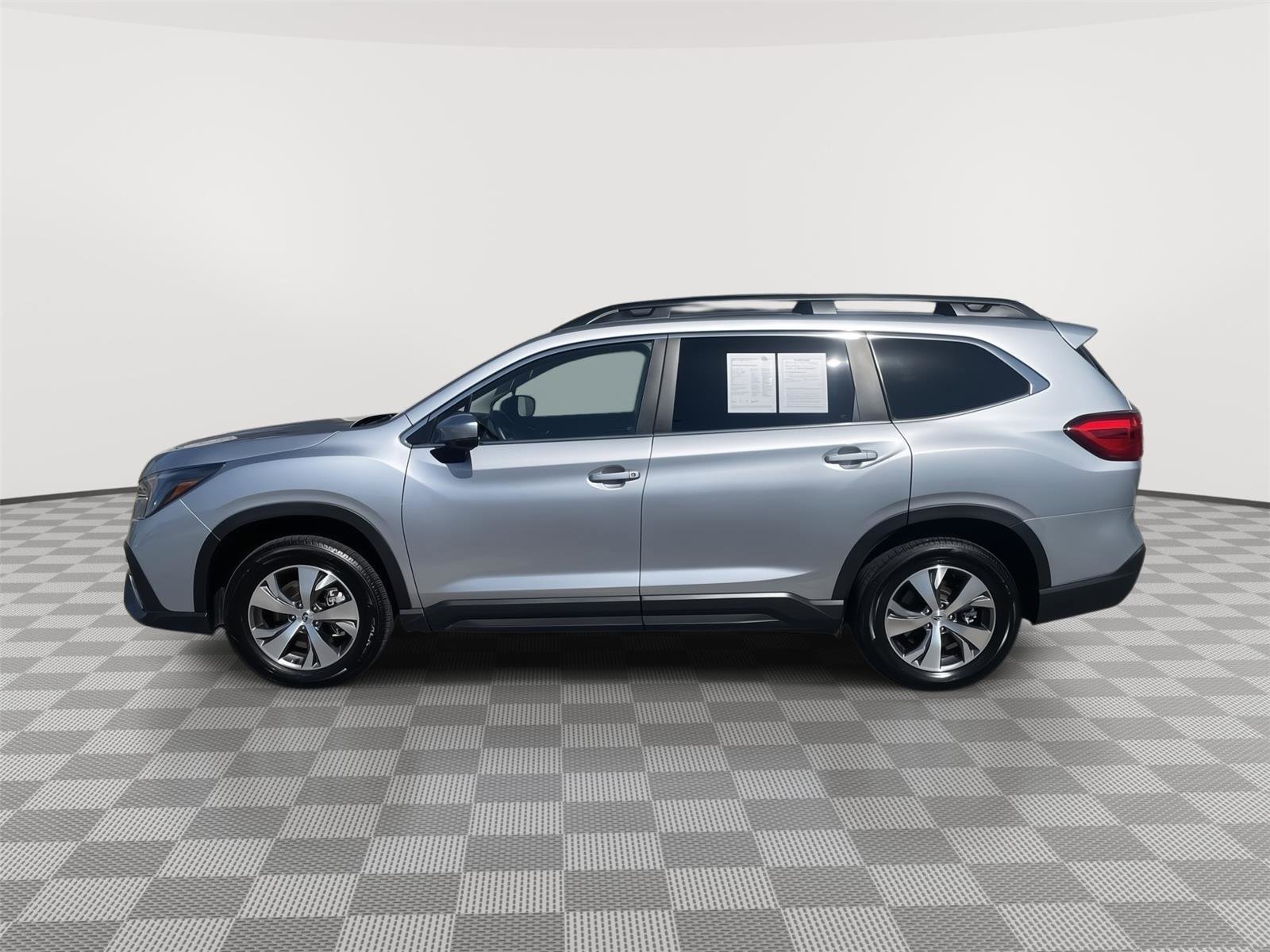 Certified 2025 Subaru Ascent Premium image 4