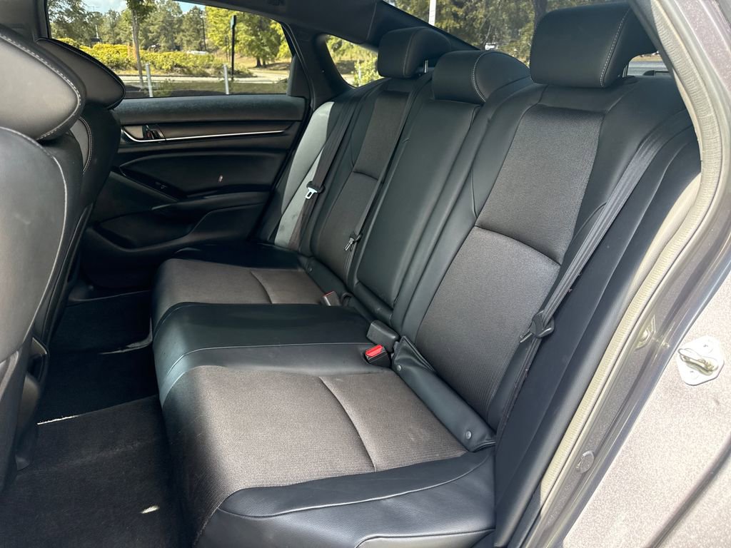 Used 2018 Honda Accord Sport image 30